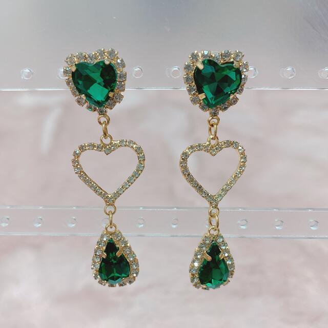 ZARA(ザラ)のグリーンハート💚ビジューピアス レディースのアクセサリー(ピアス)の商品写真