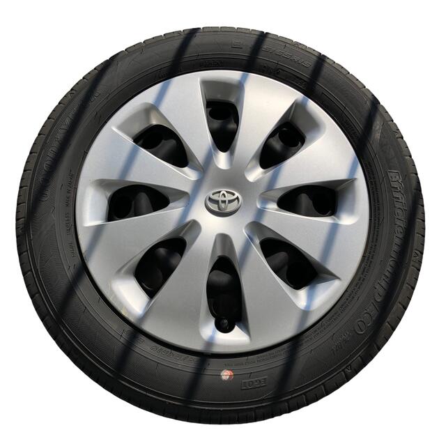 トヨタ アクア 純正ホイール+キャップ 175/65/R15 夏タイヤ 【未使用