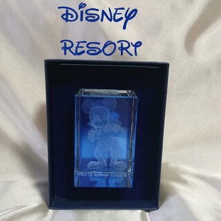 ディズニー(Disney)のディズニーリゾート ミッキー クリスタル 3D レーザー彫刻 キューブ 美品(キャラクターグッズ)