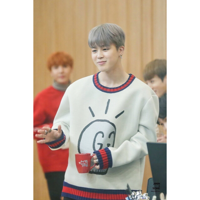特別セール品】 ジミン着用 - Gucci BTS sweatshirt ghost GUCCI テテ