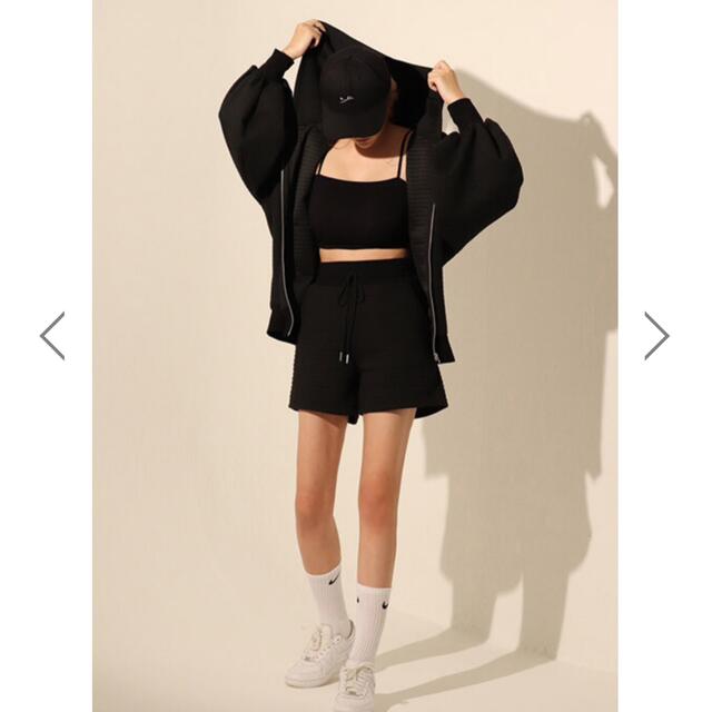 EMODA(エモダ)のマビームーン　Bonding Sweat Hoodie and Shorts レディースのトップス(トレーナー/スウェット)の商品写真