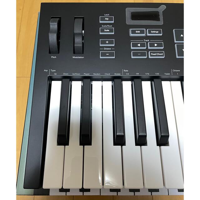 novation launchkey 37 midiキーボード 楽器のDTM/DAW(MIDIコントローラー)の商品写真