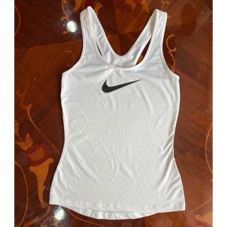 ナイキ(NIKE)のNIKE ナイキタンクトップ💕新品未使用‼️お値下げ💕(タンクトップ)