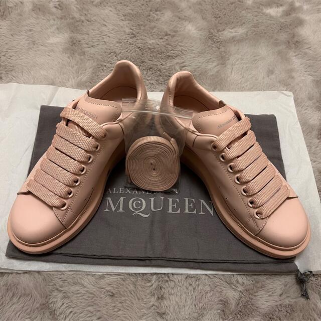 Alexander McQueen(アレキサンダーマックイーン)の【稀少】【ほぼ新品】Alexander McQueenスニーカー　36.5ピンク レディースの靴/シューズ(スニーカー)の商品写真