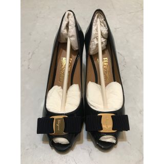 フェラガモ(Ferragamo)のSalvatore Ferragamoオープントゥパンプス(ハイヒール/パンプス)