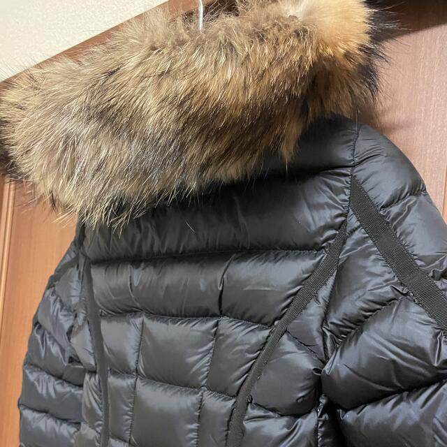 MONCLER(モンクレール)の専用出品！　モンクレール　エルミファー  HERMIFUR サイズ0  レディースのジャケット/アウター(ダウンコート)の商品写真