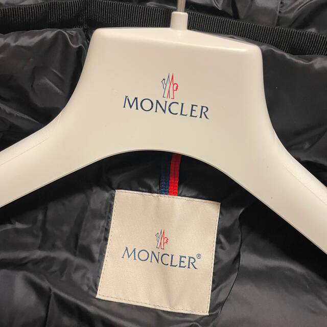 MONCLER(モンクレール)の専用出品！　モンクレール　エルミファー  HERMIFUR サイズ0  レディースのジャケット/アウター(ダウンコート)の商品写真