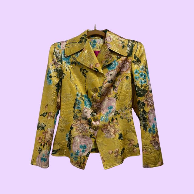 Christian Lacroix(クリスチャンラクロワ)の明日までChristian Lacroix  jacket レディースのジャケット/アウター(テーラードジャケット)の商品写真