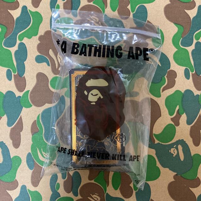 A BATHING APE(アベイシングエイプ)のbape abathing ape ネックレス　ゴールド　非売品 メンズのアクセサリー(ネックレス)の商品写真