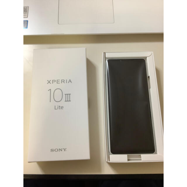 スマートフォン本体xperia 10 III Lite ホワイト　未使用品です。