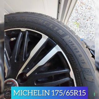 引取希望　スタッドレスタイヤ　冬タイヤ　ホイールセット　175/65R15