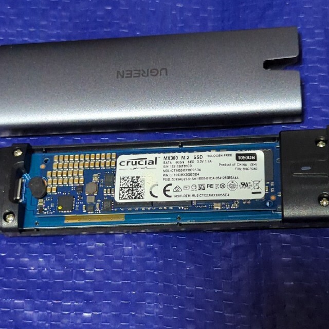Crucial MX300 M.2 SSD 1TB　ケース付