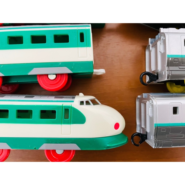Takara Tomy(タカラトミー)のプラレール  200系やまびこ×E3系つばさ旧塗装　絶版品　専用 エンタメ/ホビーのおもちゃ/ぬいぐるみ(鉄道模型)の商品写真