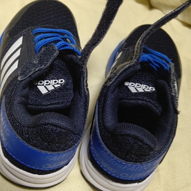 adidas(アディダス)のアディダス靴17 キッズ/ベビー/マタニティのキッズ靴/シューズ(15cm~)(スニーカー)の商品写真