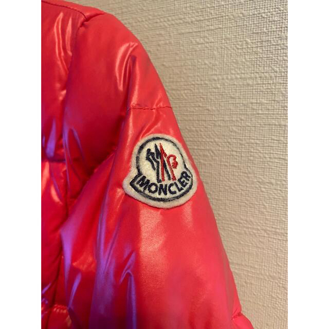 MONCLER(モンクレール)のMONCLER ダウン　キッズ　ガールズ キッズ/ベビー/マタニティのキッズ服女の子用(90cm~)(ジャケット/上着)の商品写真