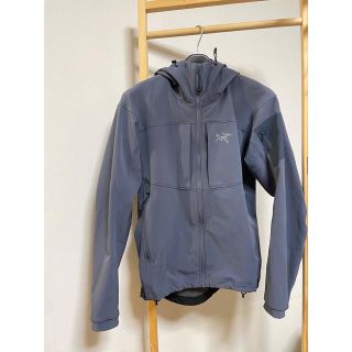 アークテリクス(ARC'TERYX)の【美品】アークテリクス ソフトシェル　ガンマMX フーディ　Mサイズ(マウンテンパーカー)