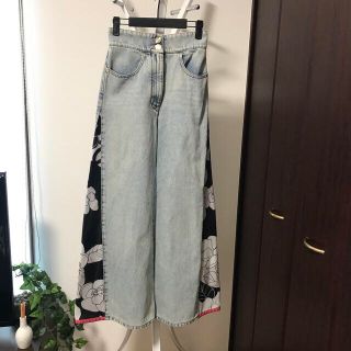 シャネル(CHANEL)のCHANEL シャネル パンツ デニム 花柄 新品 未使用(デニム/ジーンズ)