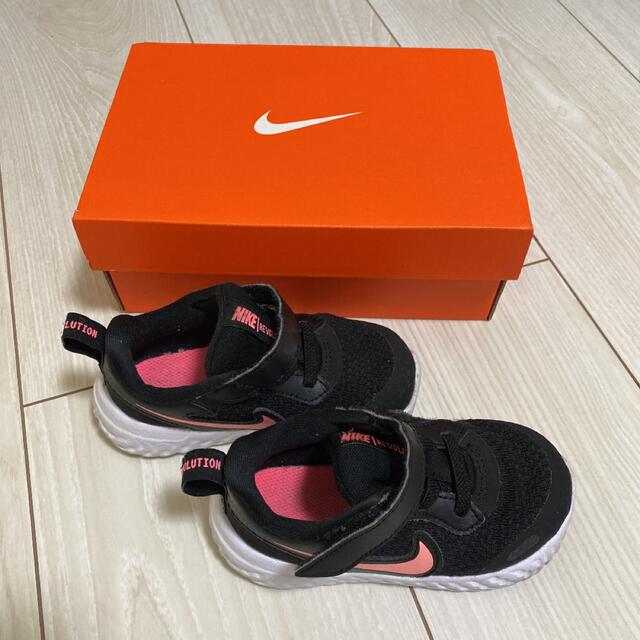 NIKE(ナイキ)のNIKE ベビースニーカー　12cm キッズ/ベビー/マタニティのベビー靴/シューズ(~14cm)(スニーカー)の商品写真