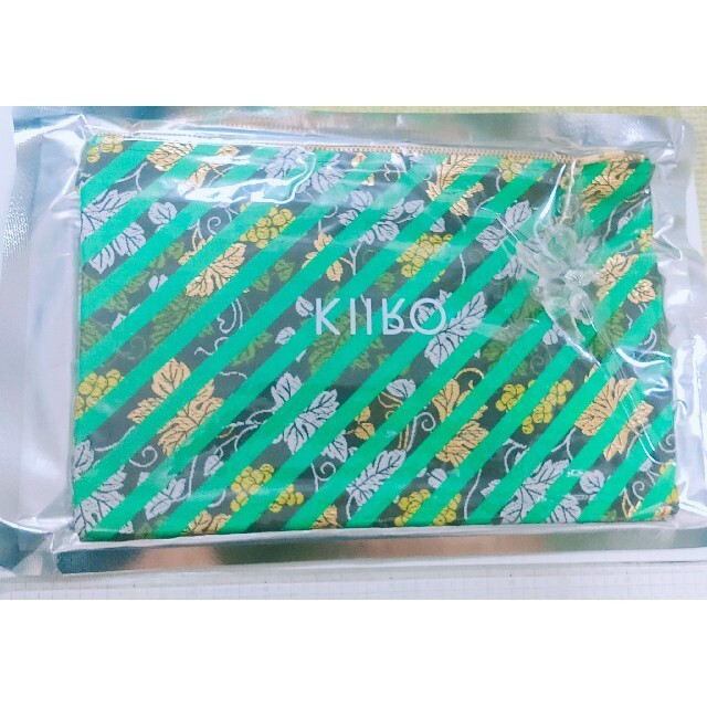 kiiro ポーチ　グリーン レディースのファッション小物(ポーチ)の商品写真