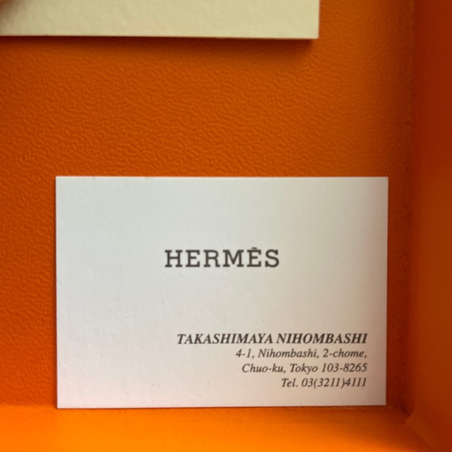 Hermes(エルメス)の最終値下げ！正規品HERMESエルメス バングル ゴールド ホワイト レディースのアクセサリー(ブレスレット/バングル)の商品写真