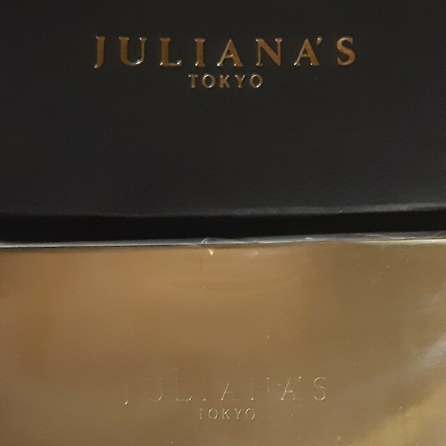 伝統のディスコ「ジュリアナ東京」未開封の名刺ケースと灰皿のセット レディースのファッション小物(名刺入れ/定期入れ)の商品写真