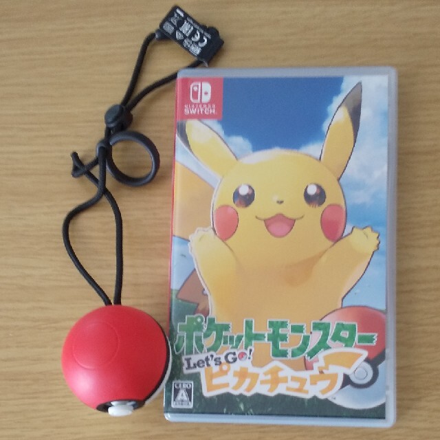 Nintendo Switch(ニンテンドースイッチ)のポケットモンスター Let’s Go！ ピカチュウ モンスターボール Plusセ エンタメ/ホビーのゲームソフト/ゲーム機本体(携帯用ゲームソフト)の商品写真