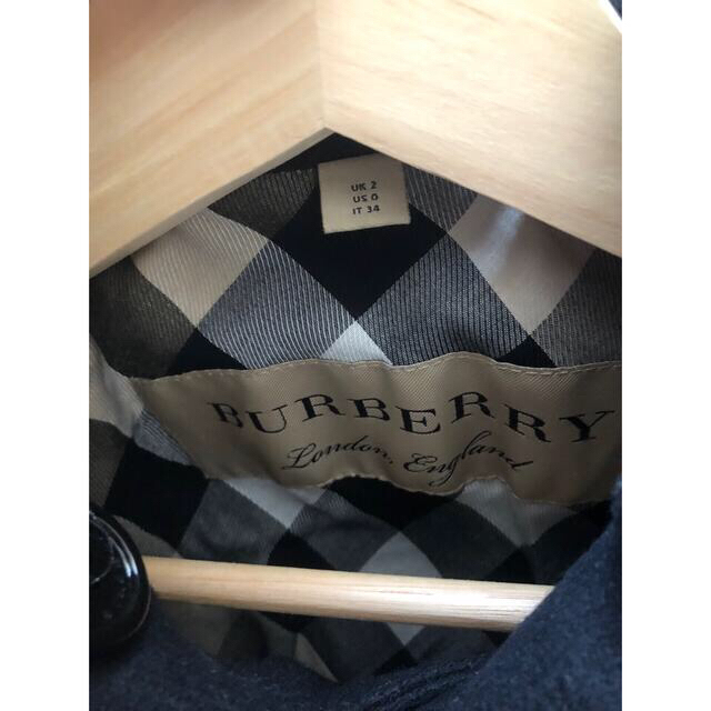 BURBERRY(バーバリー)の【美品】Burberry Pコート/黒/細身　クリーニング済　3/31迄お値下中 レディースのジャケット/アウター(ピーコート)の商品写真