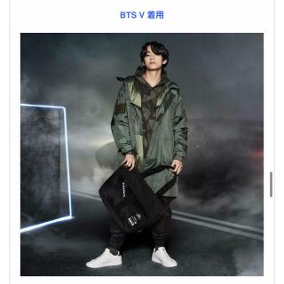 FILA ダウンジャンパー BTS V 着用