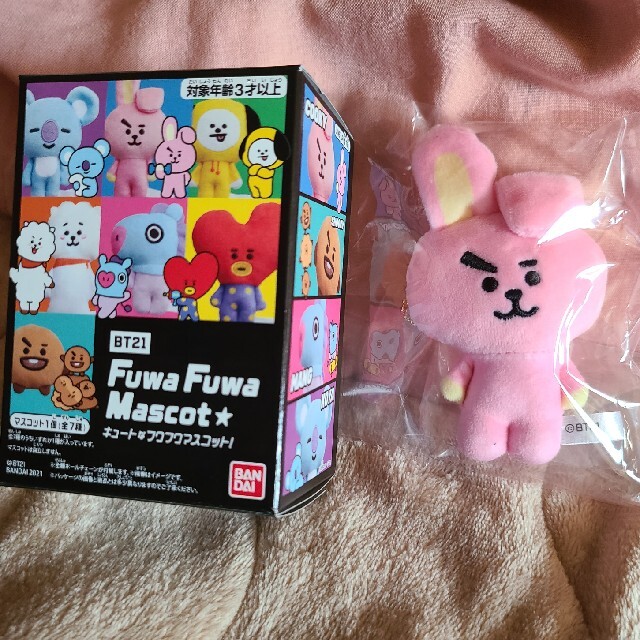 BANDAI(バンダイ)のBT21 フワフワ　マスコット COOKY エンタメ/ホビーのおもちゃ/ぬいぐるみ(キャラクターグッズ)の商品写真