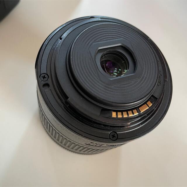Canon(キヤノン)のCanon EOS KISS X9 EF-S18-55 IS STM スマホ/家電/カメラのカメラ(デジタル一眼)の商品写真
