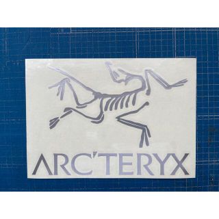 アークテリクス(ARC'TERYX)のカッティングシート加工(登山用品)