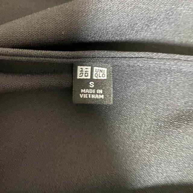 UNIQLO(ユニクロ)のユニクロ　クレープジャージーＴ　ノースリーブ　ブラック　Ｓ　新品未使用 レディースのトップス(Tシャツ(半袖/袖なし))の商品写真