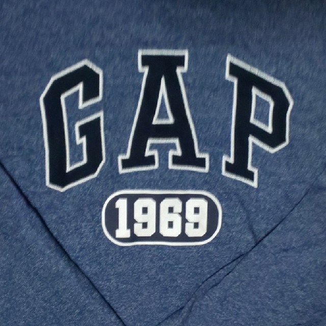 GAP(ギャップ)のGAP ロングＴシャツ 140cm キッズ/ベビー/マタニティのキッズ服男の子用(90cm~)(Tシャツ/カットソー)の商品写真