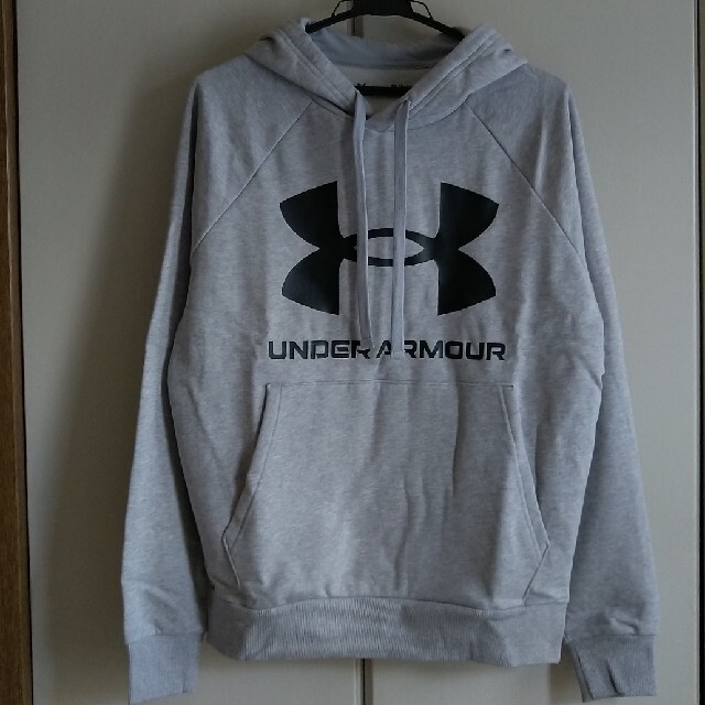 UNDER ARMOUR(アンダーアーマー)の新品！アンダーアーマー 裏起毛 パーカーS メンズのトップス(パーカー)の商品写真