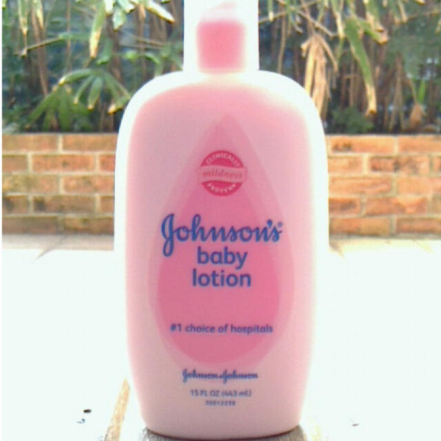Johnson's(ジョンソン)の☆ ジョンソン ベビーローション ４４３ml ☆ コスメ/美容のボディケア(ボディローション/ミルク)の商品写真