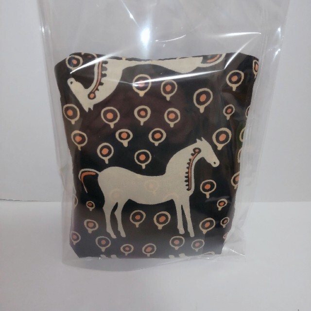 marimekko(マリメッコ)の〔新品〕マリメッコ marimekko ムスタタンマ エコバッグ 馬 レディースのバッグ(エコバッグ)の商品写真