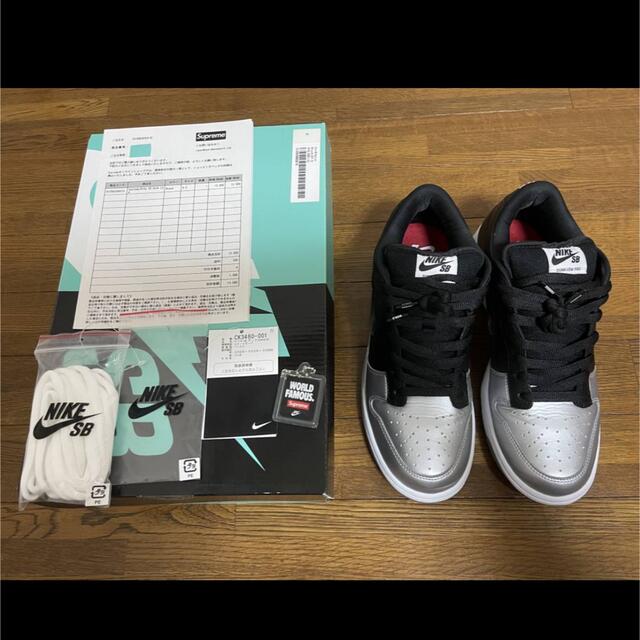 NIKE SB DUNK LOW OG QS SUPREME SILVER 1