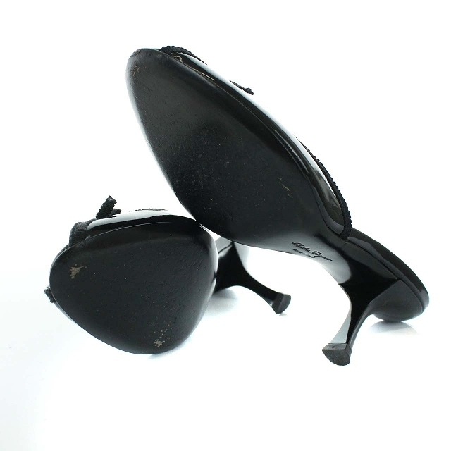 Salvatore Ferragamo(サルヴァトーレフェラガモ)のサルヴァトーレフェラガモ サンダル ミュール ヴァラ 6.5 24cm 黒 レディースの靴/シューズ(ミュール)の商品写真