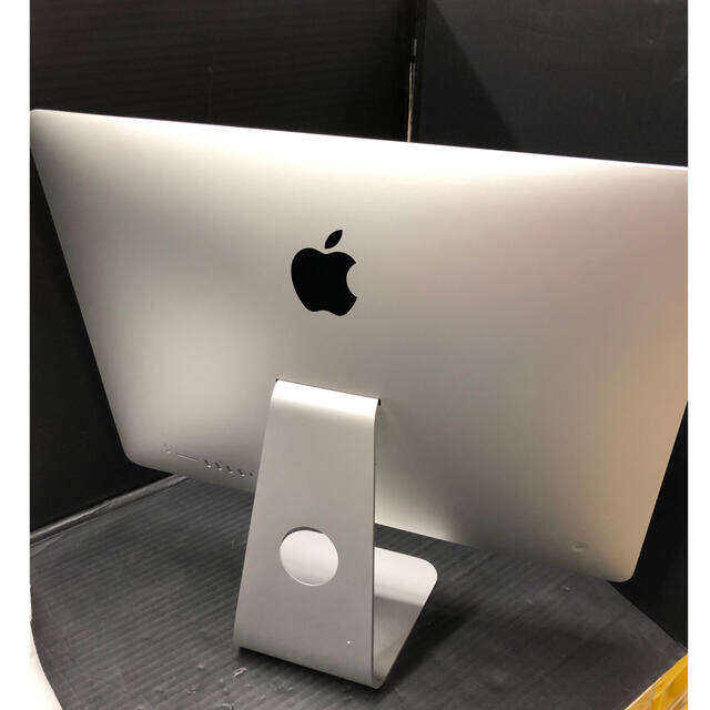 Mac (Apple)(マック)の208 iMac 21.5 (2017) MMQA2J/A 中古美品 スマホ/家電/カメラのPC/タブレット(デスクトップ型PC)の商品写真