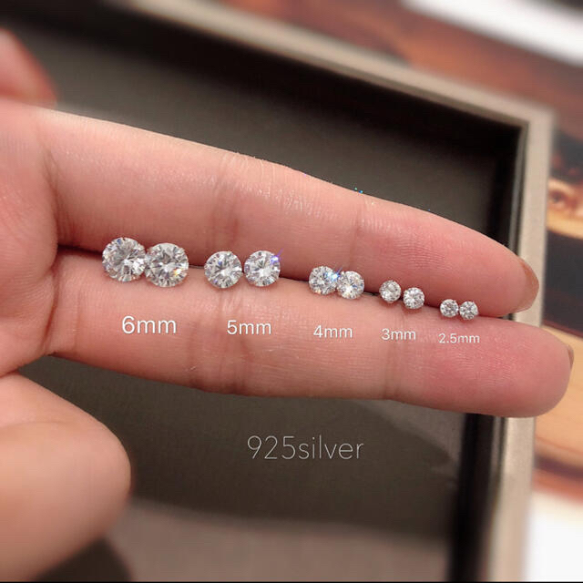 最高級人工ダイヤモンド 一粒ダイヤ ピアス4mm sona の通販 by ...