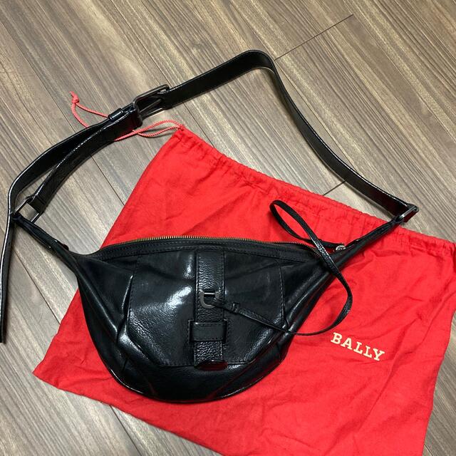 Bally(バリー)のBALLY bally バリー　本革　イタリア製　ボディバッグ　斜めがけ　旅行用 メンズのバッグ(ボディーバッグ)の商品写真