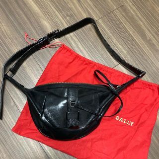 バリー(Bally)のBALLY bally バリー　本革　イタリア製　ボディバッグ　斜めがけ　旅行用(ボディーバッグ)