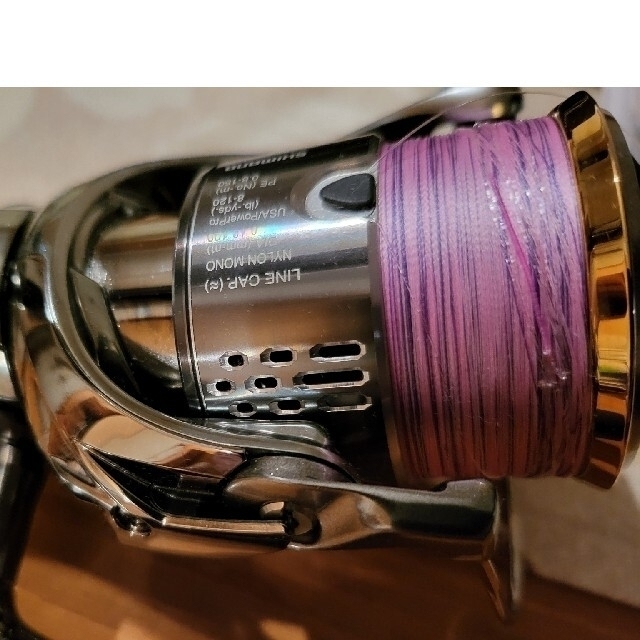 SHIMANO(シマノ)の最高峰18ステラC3000SDHHGです。(0.6高級PE新品付) スポーツ/アウトドアのフィッシング(リール)の商品写真