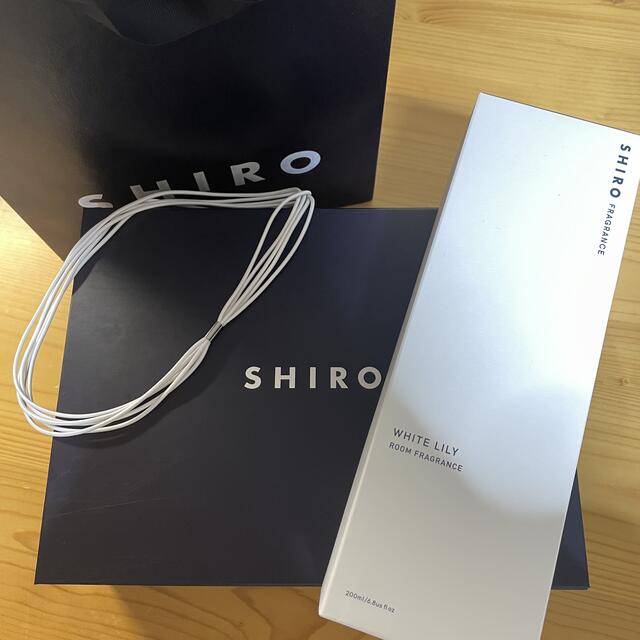 shiro(シロ)の【ニキ様専用】SHIRO ホワイトリリー　ルームフレグランス コスメ/美容のリラクゼーション(アロマグッズ)の商品写真