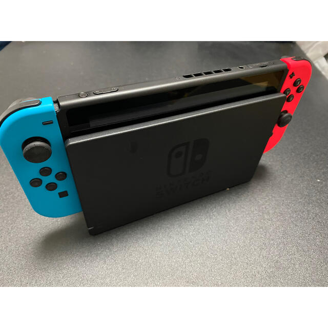 Nintendo Switch(ニンテンドースイッチ)のNintendo Switch 旧型 エンタメ/ホビーのゲームソフト/ゲーム機本体(家庭用ゲーム機本体)の商品写真