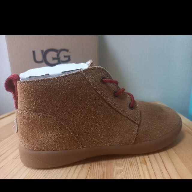 UGG(アグ)のUGG　トドラー　シューズ キッズ/ベビー/マタニティのキッズ靴/シューズ(15cm~)(ブーツ)の商品写真