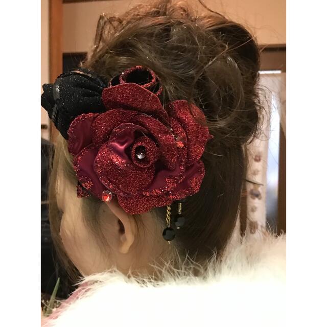 髪飾り 成人式 バラ 薔薇 赤 黒 1