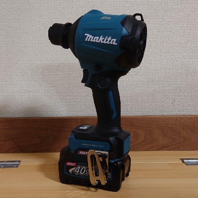 Makita(マキタ)の【リンク様専用】マキタ　40V　新品　エアダスタ　AS001GRD スポーツ/アウトドアの自転車(工具/メンテナンス)の商品写真