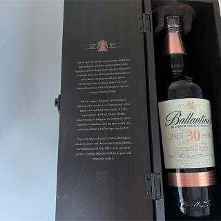 バランタインカシミヤ(BALLANTYNE CASHMERE)の【新品】バランタイン 30年 40% [ ウイスキー イギリス 700ml ](ウイスキー)