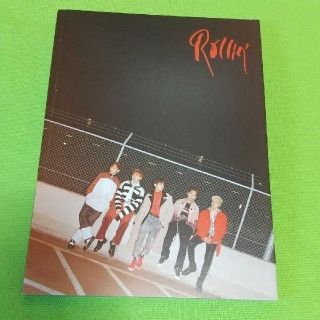 ビーワンエーフォー(B1A4)の《2枚》B1A4／Rollin' (BLACK ver.) & it B1A4(K-POP/アジア)